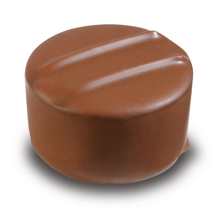 Nougat Praline in Vollmilchschokolade der Esther Confisierie aus Kulmbach in Oberfranken
